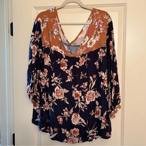 New with Tags Floral 3/4 Length Top